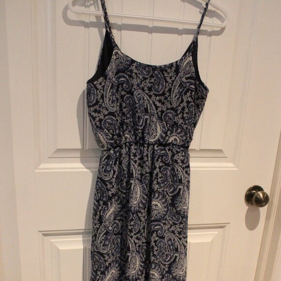 2/$30 🏷 Smart Set Blue Paisley Dress Size XS - Picture 4 of 5